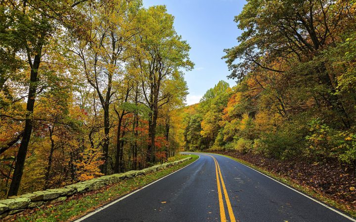 Five Fall Drives for the Best Canadian Foliage